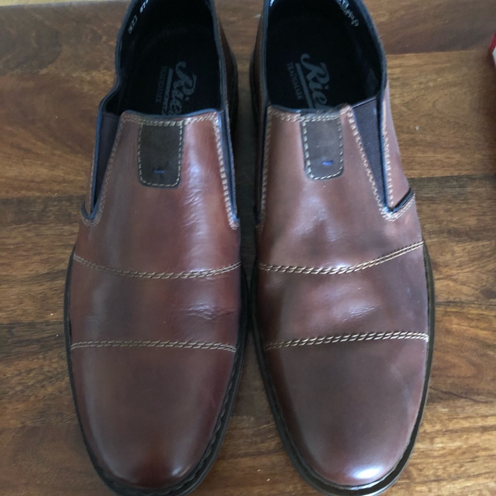 Men Leather Shoes - Picture 2 of 6